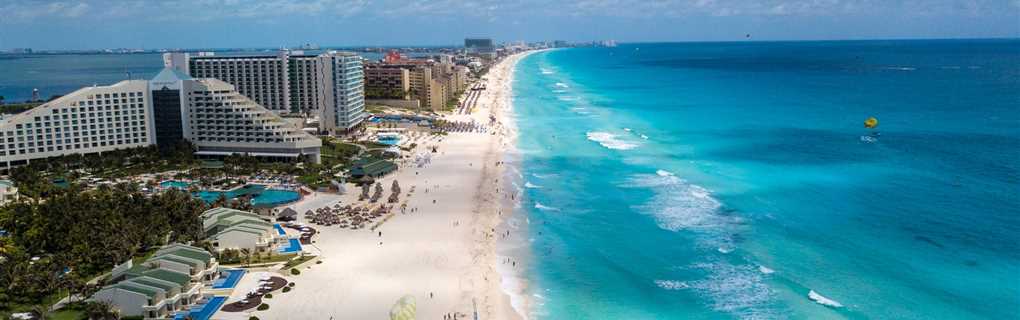 Group Travel Ideas for Cancun Working with a Travel Agent