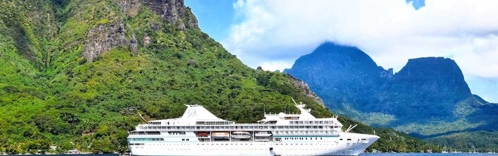 yacht ocean cruising