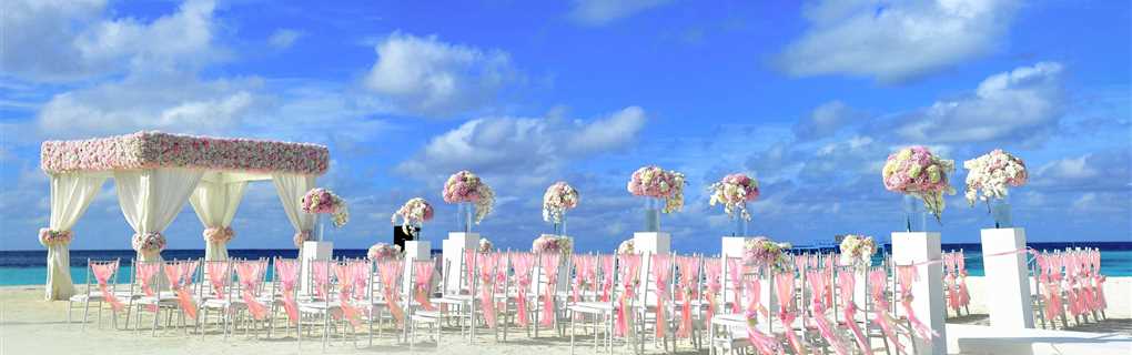 3 Biggest Questions Engaged Couples Ask Online About Destination Weddings